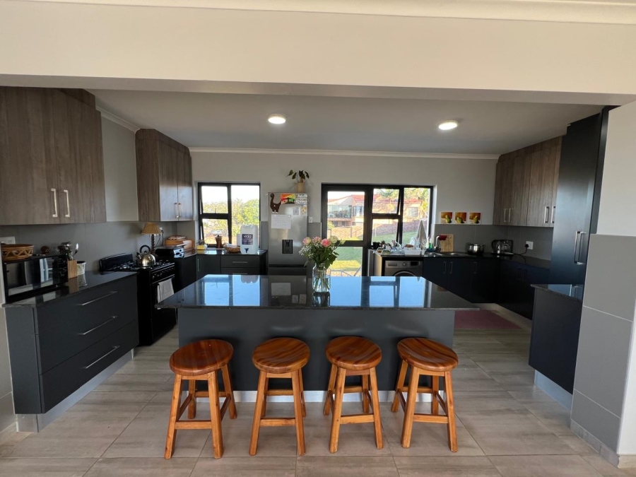 9 Bedroom Property for Sale in Jeffreys Bay Central Eastern Cape